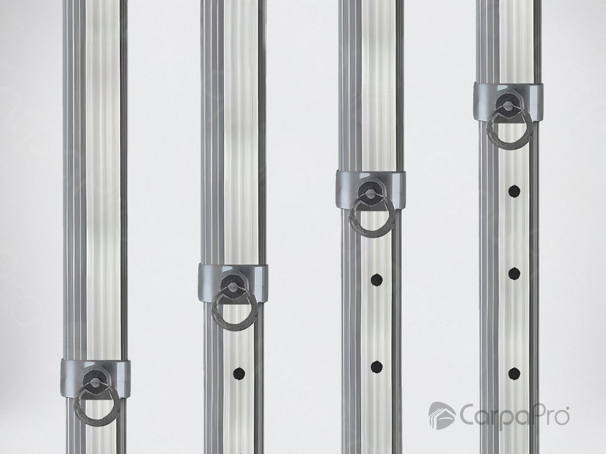 Detalle de pies telescópicos regulables de la carpa