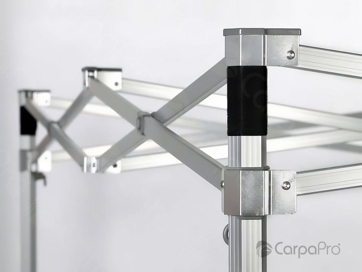 Detalle de perfil y uniones reforzadas